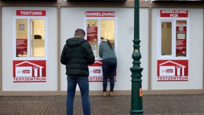 15.000 Neuinfektionen weniger als in Vorwoche – Inzidenz sinkt auf 1401