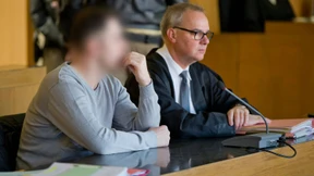 Angeklagter gesteht Tötung seiner schwangeren Geliebten