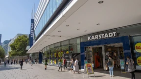 Galeria Karstadt Kaufhof schließt Warenhäuser - Frankfurter Filiale öffnet wieder