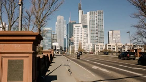 Bomben, Klimaretter und ein Orkan 