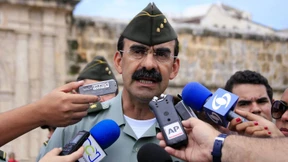 Jeder darf einen Schnauzbart tragen