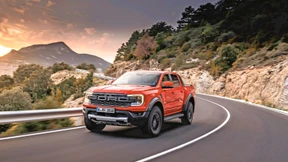 Raptor mit mehr Biss