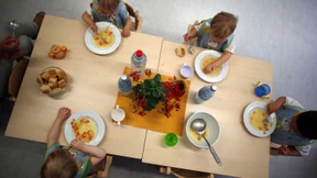 Gift in Nudeln macht Kita-Kinder krank