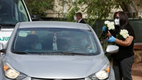 Stadt in Mexiko ermöglicht Drive-Through-Beerdigungen