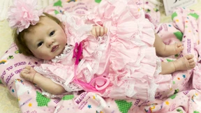 Kann eine Puppe ein Baby ersetzen?