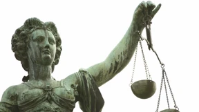 Lebenslange Haft in Berliner Prozess um Kannibalenmord