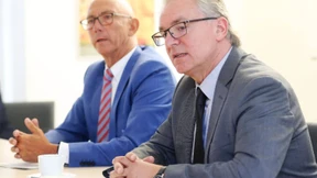 Familien von 12 Jahre alten Verdächtigen lehnen Hilfe ab