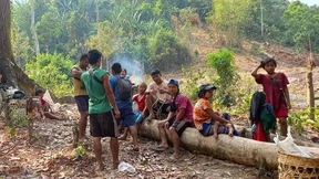 Auf Kugeln folgen Bomben