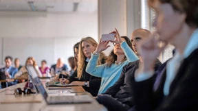 „Menschen lieben Abkürzungen“