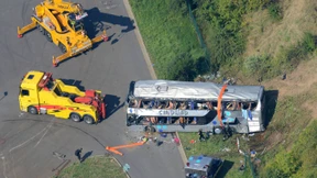 Zahl der Toten bei Busunglück steigt auf elf