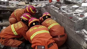 Dutzende Menschen nach Erdrutsch in China verschüttet
