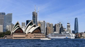 Erstes Kreuzfahrtschiff nach mehr als zwei Jahren legt in Australien an