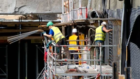 Zahl der Arbeitslosen sinkt deutlich