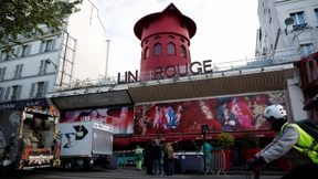 Mühlenflügel des Moulin Rouge eingestürzt