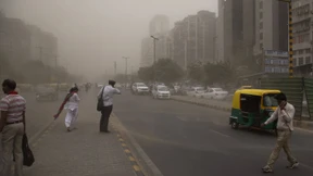 Dutzende Tote bei schweren Stürmen