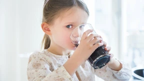 Kinder trinken immer mehr Softdrinks
