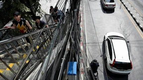 Bangkok will die Knoten entwirren