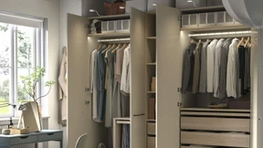 Ikea-Schrank mit Falttechnik