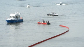 50 Kilometer langer Heizölfilm auf dem Rhein