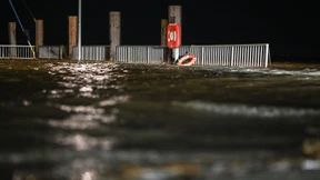 Unfälle durch Wind und Regen – Sturmflut erwartet