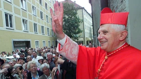 Ehemaliger Papst Benedikt  räumt „Fehler" ein
