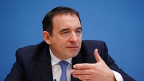 Minister Lorz: Mehr als 900 neue Stellen für Schulen