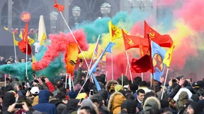 Tausende protestieren gegen die Türkei