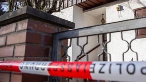 Polizei findet tote Familie in deren Haus