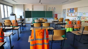 Warum Beamte weiterhin volles Gehalt bekommen