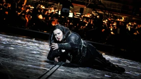 Entweder die Frau kommt, oder sie kommt nicht 