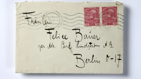 Liebesgrüße von Dr. F.