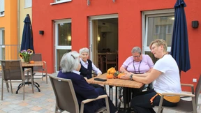 Tagespflege – Gemeinschaft erleben, Zufriedenheit steigern 