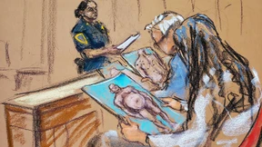 Fotos des nackten Weinsteins vorgelegt