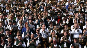 Friedliche „Pracht-Wiesn“ – viele Gäste, weniger Einsätze