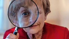 Die Altkanzlerin als schrullige Alte