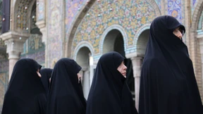 Kopftuchgesetz in Iran vorerst gestoppt