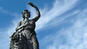 Frauenquote im Parlament und Grundsteuer verfassungswidrig