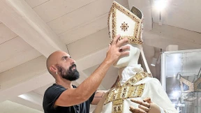 Diese Schneider kleiden den Papst ein