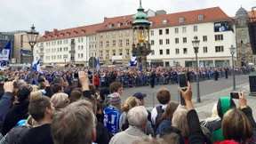 Zehntausende heulen, auch ohne Pokal