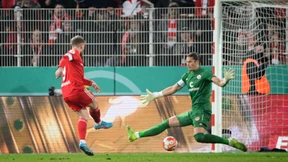 Pokalschreck rutscht aus