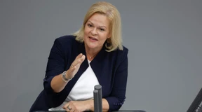 Innenministerin weist Vorwürfe der Untätigkeit zurück