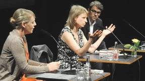 Höllenqualen einer Dichterin: „Ihre Version des Spiels“ von Yasmina Reza