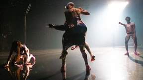 Schwarze rennen, Weiße schauen