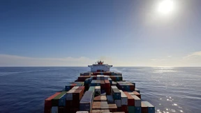 Die Konzerne horten Geld