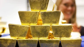 Lohengrin, eine aufgebohrte Wand und 20 Goldbarren