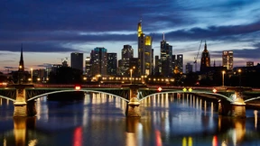 Finanzaufsicht warnt: Deutschland braucht eine große Bank