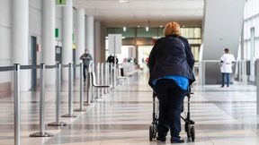 Messe Frankfurt wegen Corona tiefer in den roten Zahlen