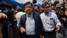 Pekingtreuer Politiker bei Messerattacke verletzt