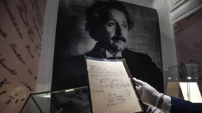 Einstein-Manuskript für 11,6 Millionen Euro versteigert
