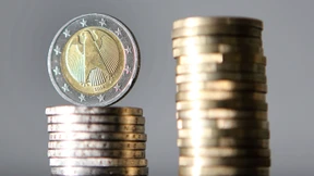 Euro sackt auf tiefsten Stand seit elf Jahren